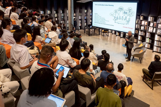 Public Lecture of Dr. Wolfgang Scholz (RER) at the  Faculty of Architecture at Chulalongkorn University, Bangkok