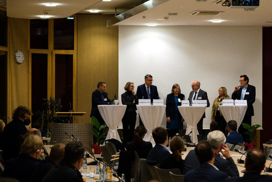 Podiumsdiskussion während des Wissenschaft-Praxis-Dialogs in Aachen